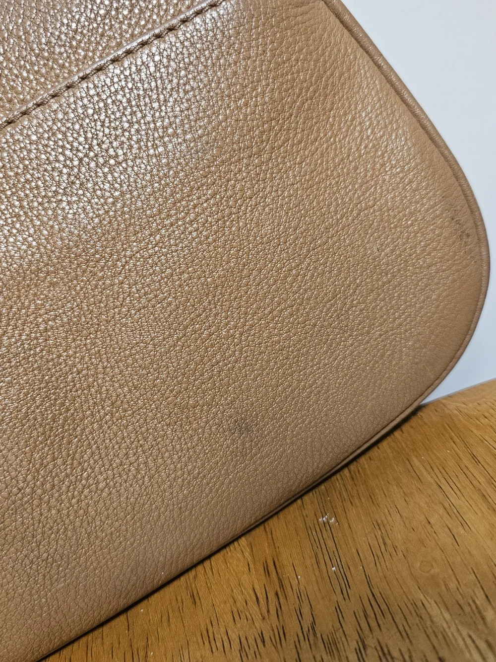 Tory Burch Tan Leather Crossbody Bag Chain Strap Minimalist Neutral Camel‎ Brown
